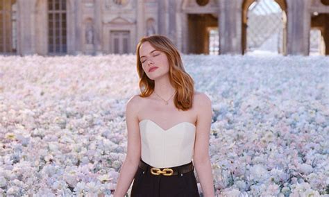 pubblicita louis vuitton profumo|Emma Stone for the Coeur Battant Fragrance .